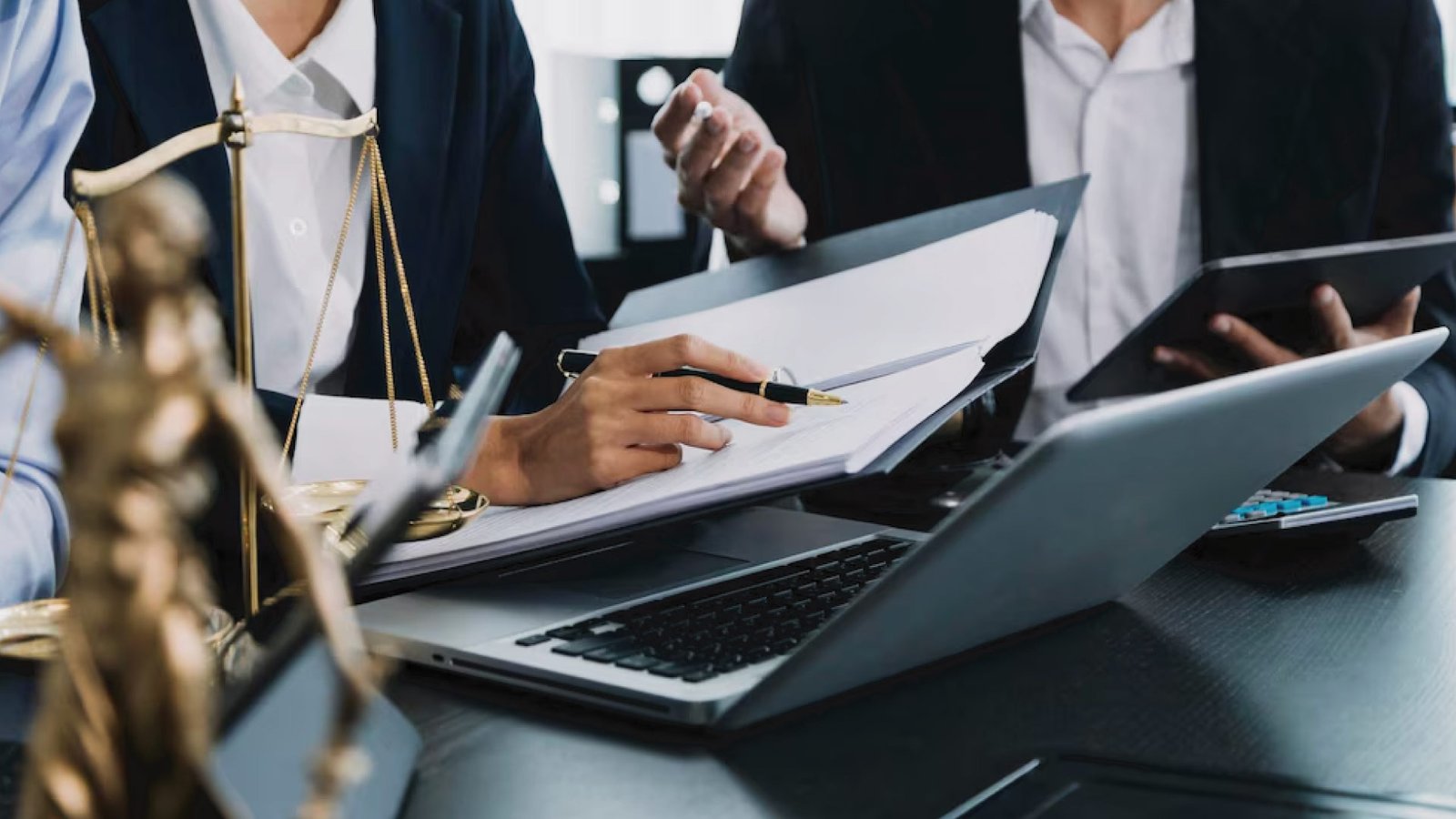 Crowell & Moring Adds AI & Tech Partner Emma Wright in London