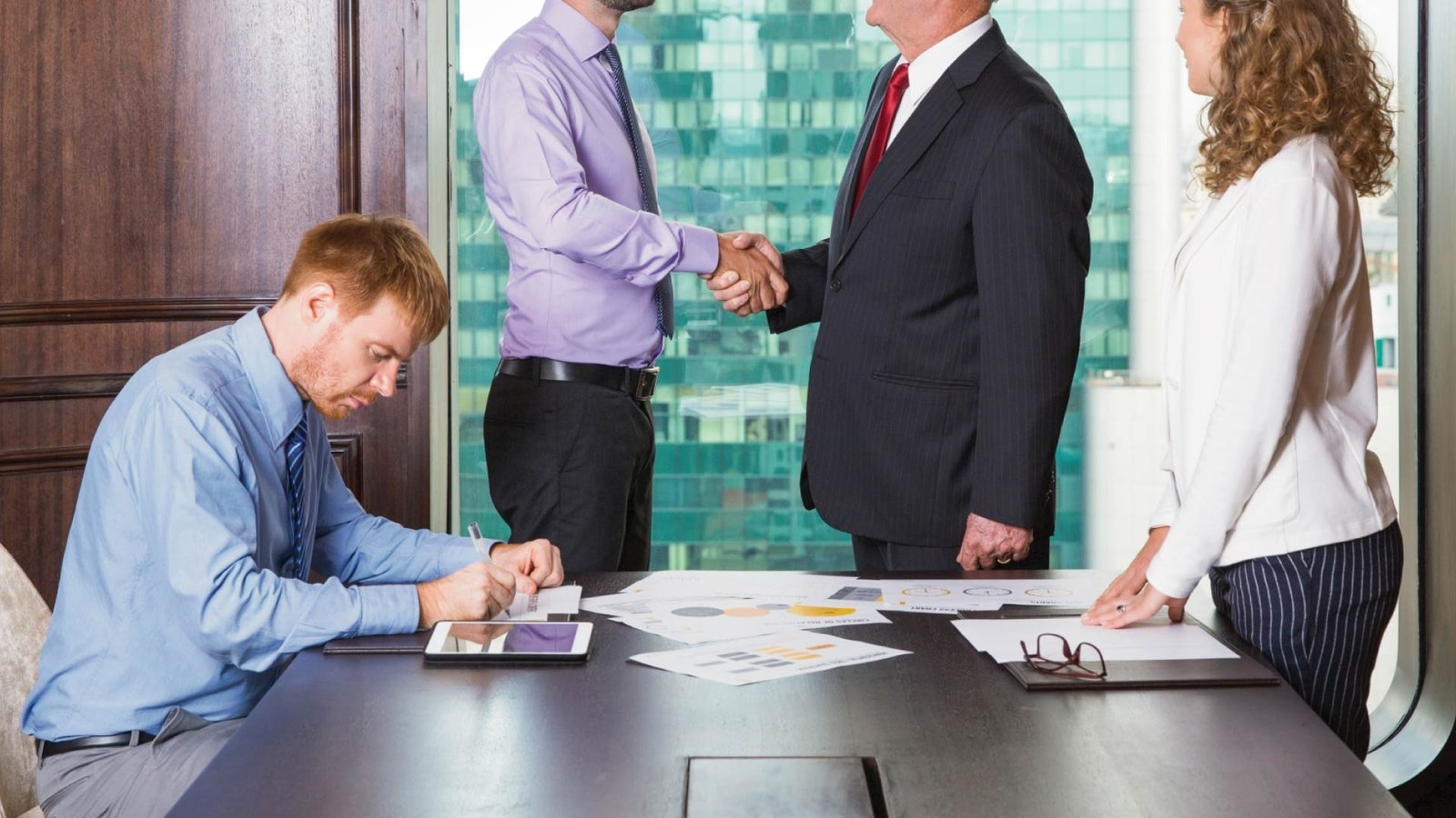 Angeles Wealth Management Appoints Cameron Rogers as Partner