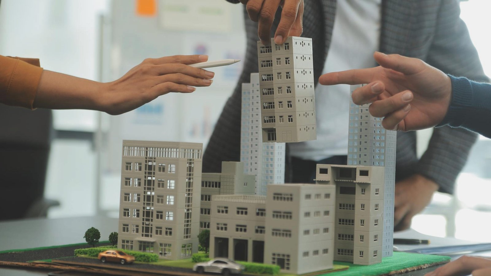 SURMOUNT brings together top-tier leadership to shape the future of commercial real estate.