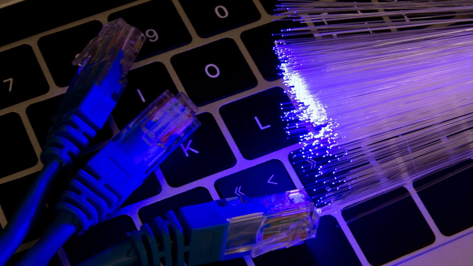 Glo Fiber technician installing 100% fiber internet in Hillsboro, Ohio.