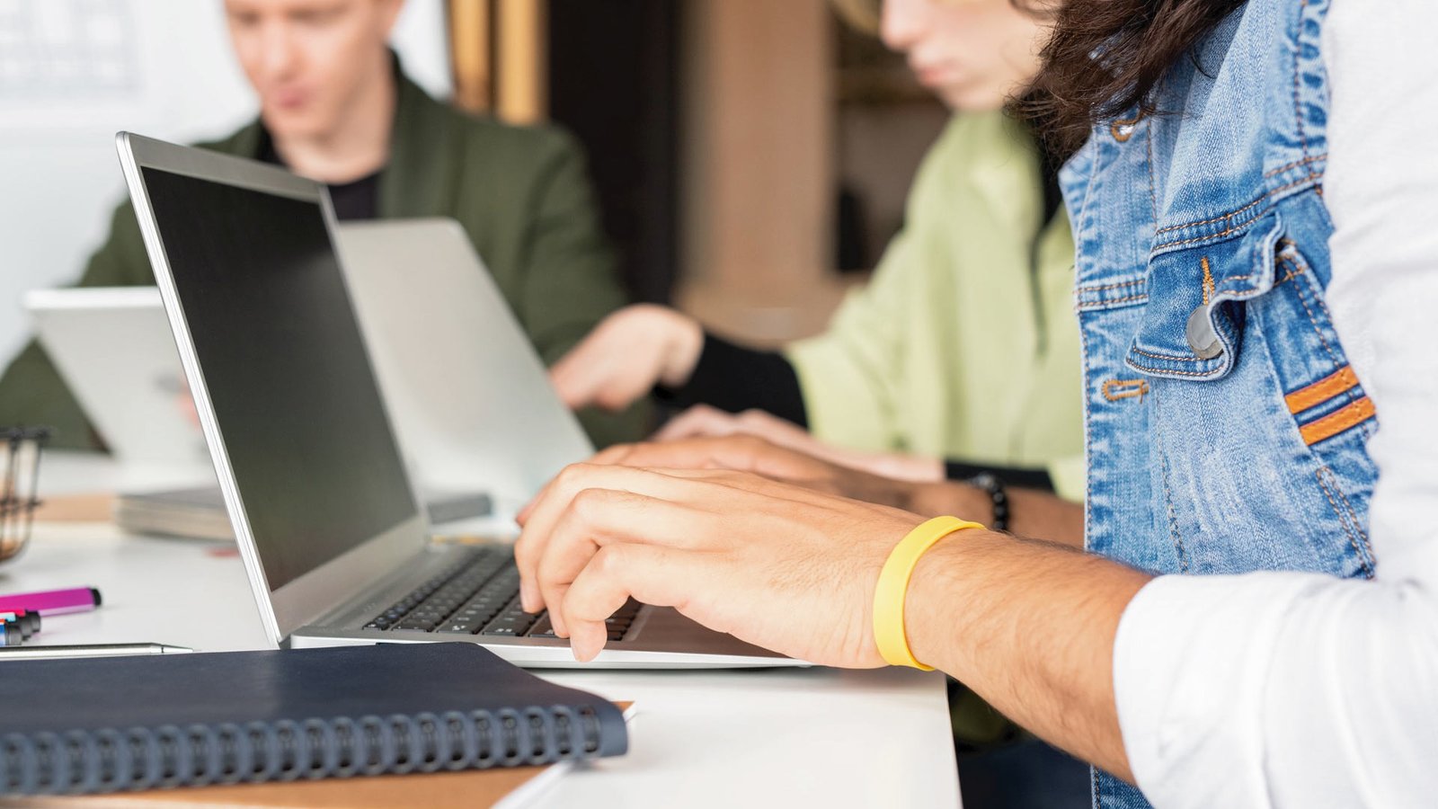 Ellucian, Nous Group Partner to Transform Digital Student Experience