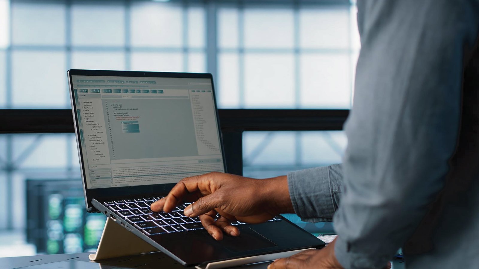 Inseego cloud-based platform being used for secure wireless deployment.