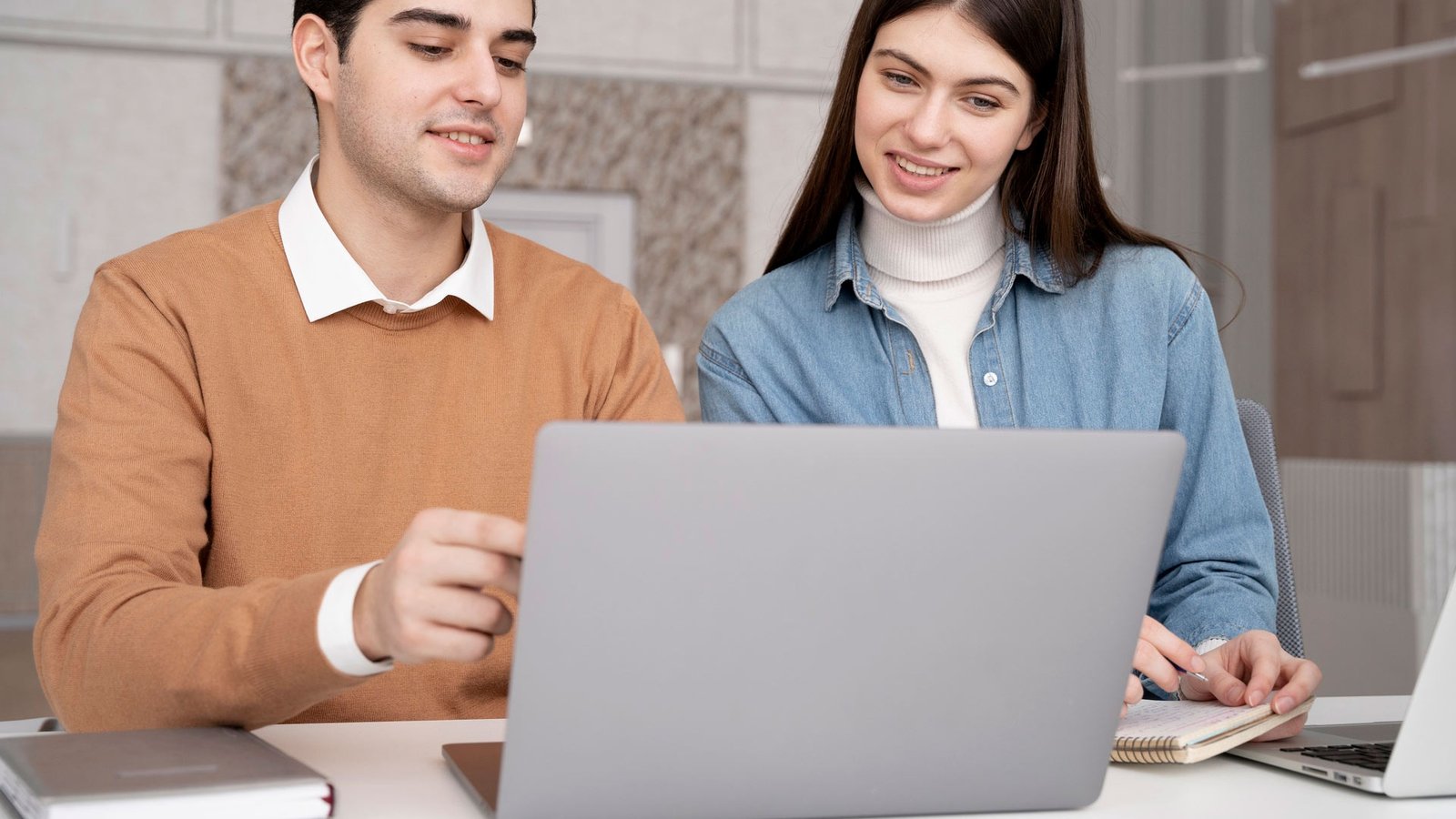 University of Phoenix Hosts Back-to-school Webinar for Working Adults