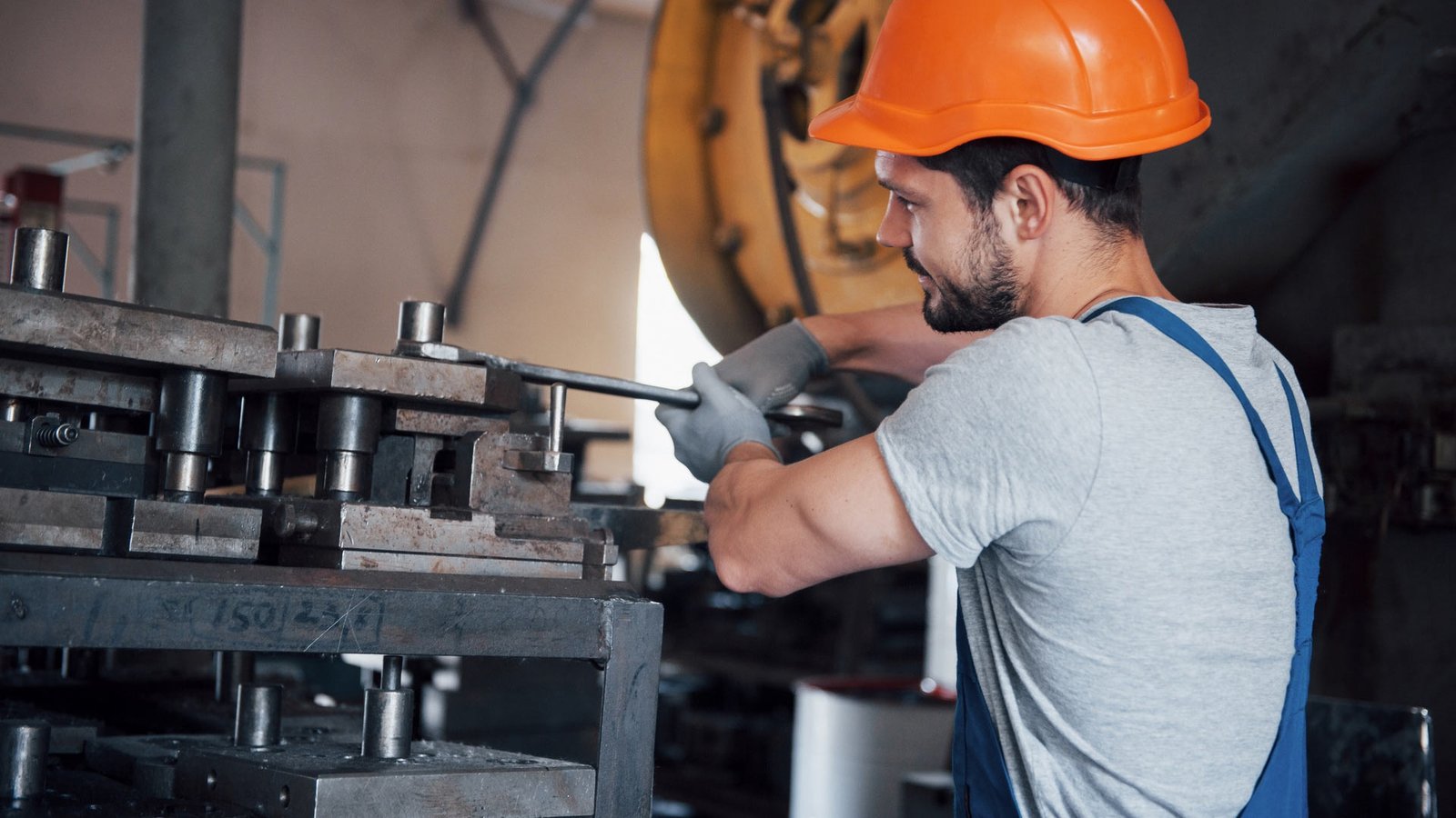 Manufacturing PMI® at 48.7%; August 2025 ISM® Manufacturing PMI® Report