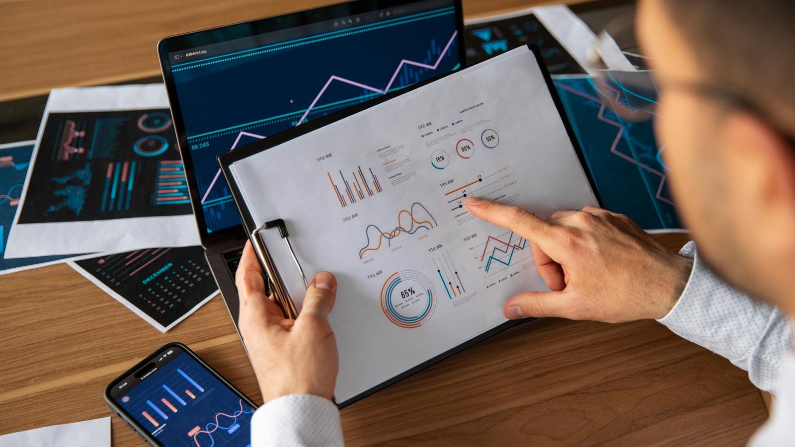 All-cash homebuyers decline as mortgage rates fall and down payments rise in 2025.