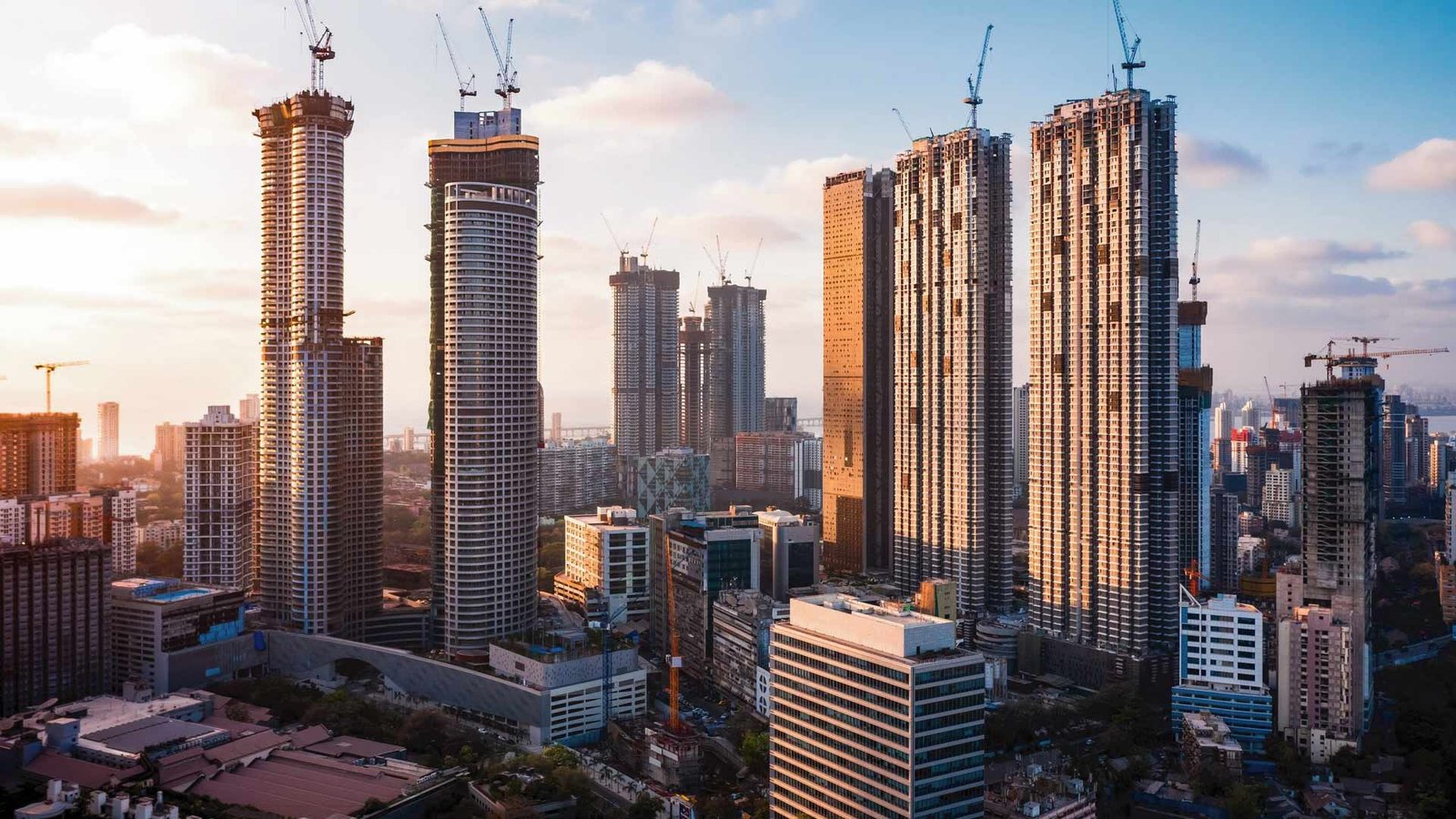 Fathom Holdings acquires START Real Estate to expand nationwide first-time homebuyer services.