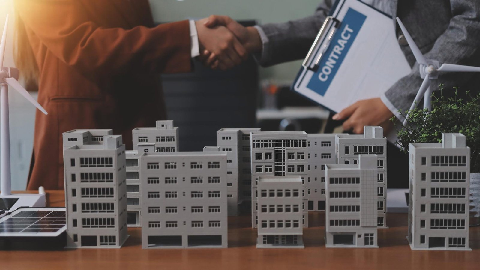 Starlight Investments unveils Lighthaus Liverpool 31-storey residential tower.