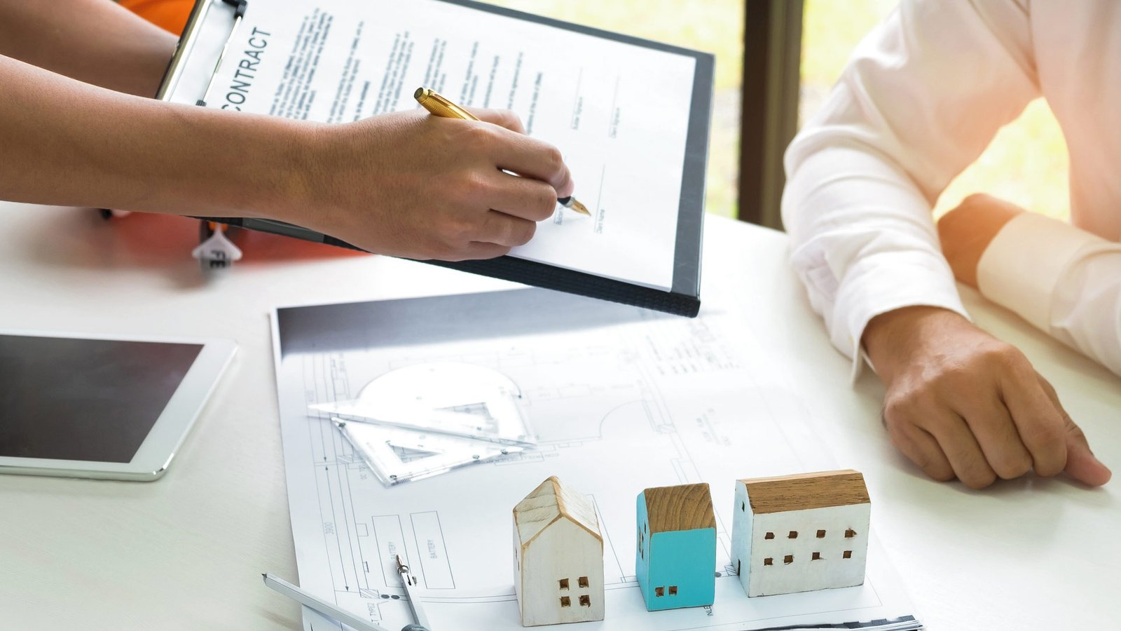 Raken construction management platform unveils new 2025 features.