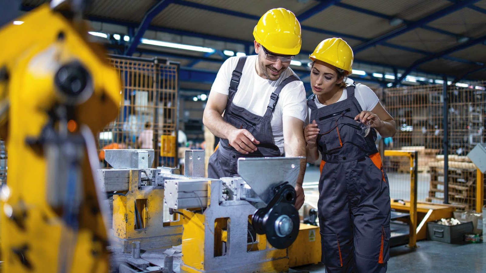 Microgrid Strategies for Robust and Reliable Manufacturing Operations