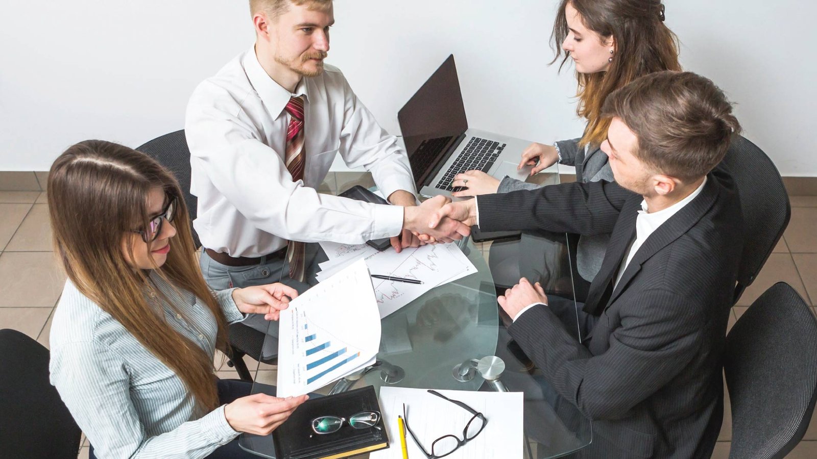 Community West Bancshares Board Member Suzanne Chadwick Retires