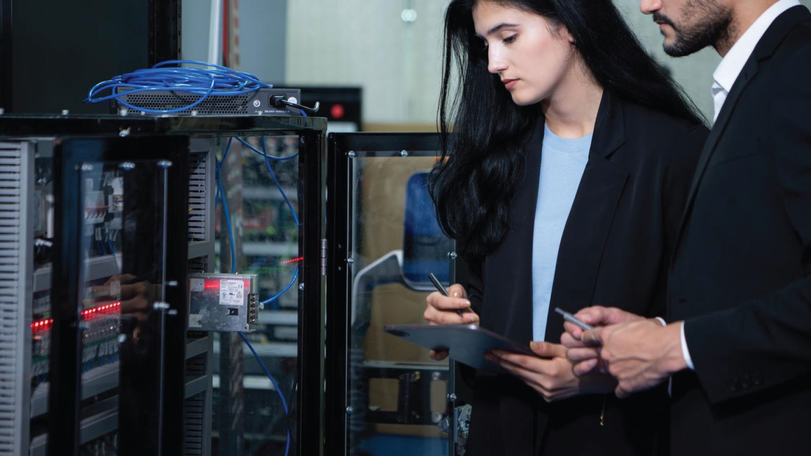 Kubernetes adoption trends from CNCF annual survey 2025.