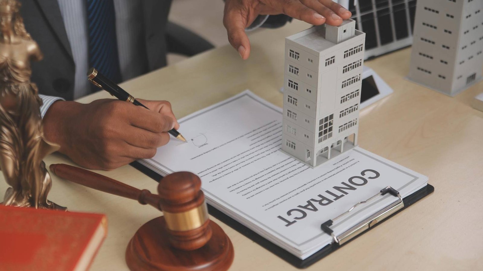 Performance Brokerage Services closes Ellisville CDJR deal.