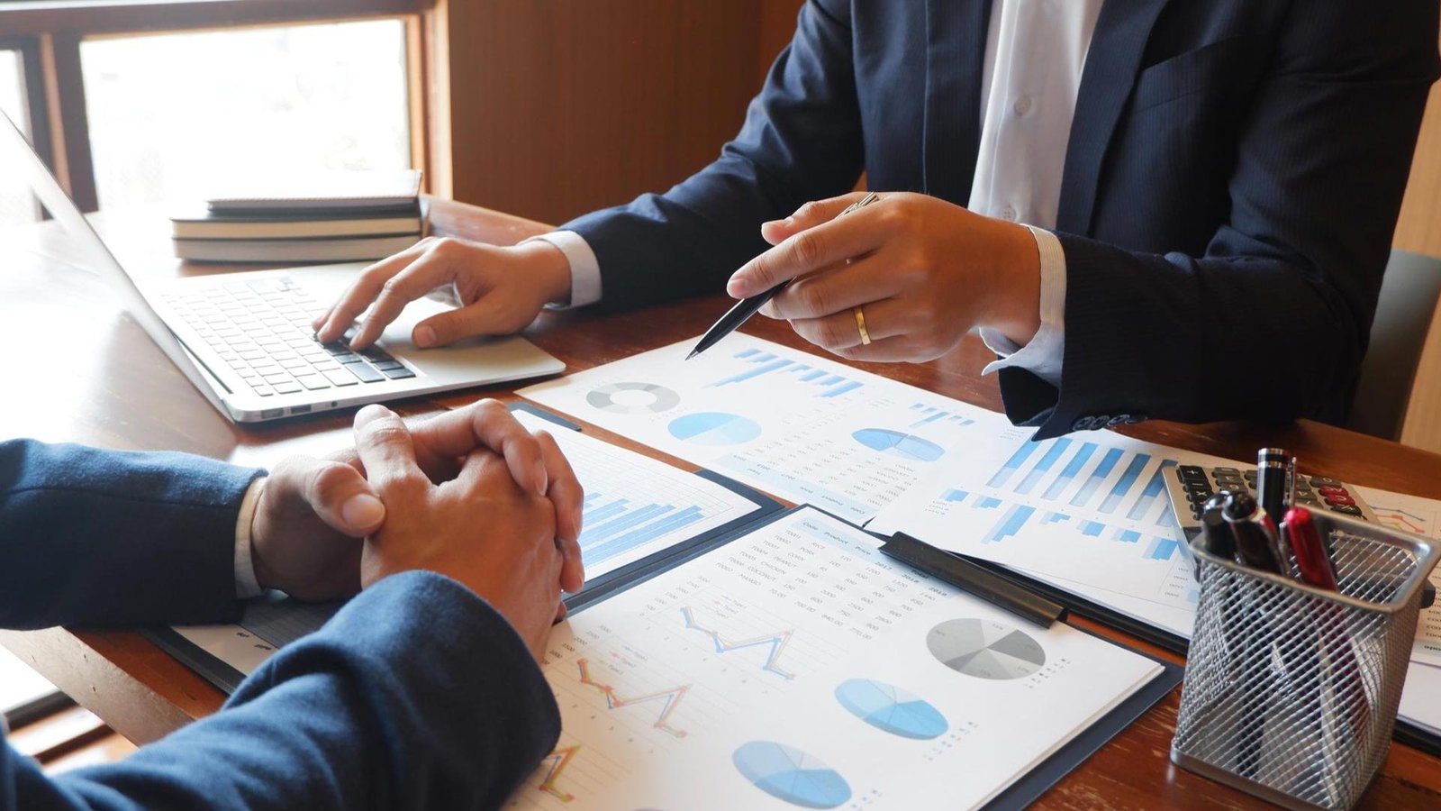 Commercial Services M&A Accelerates Amid Industry Consolidation