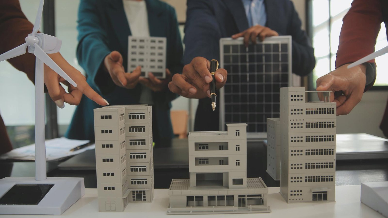 Floor & Decor launches two new stores, in Fayetteville and North Carolina.