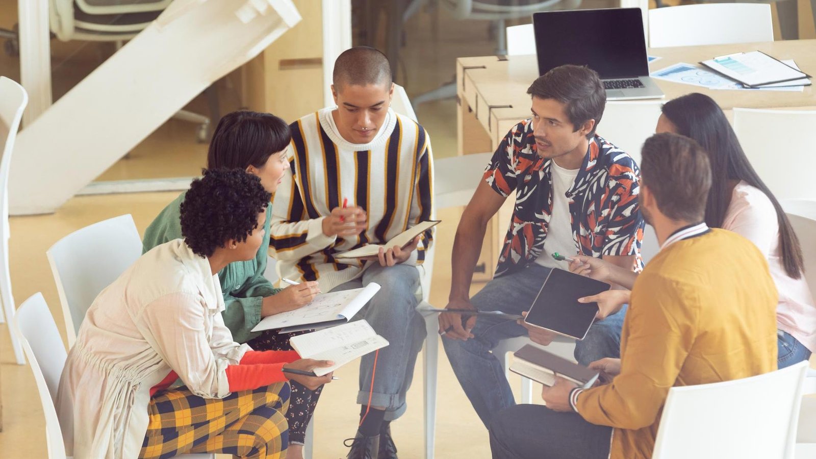 Modeling Crowdsourced Learning Models as Collective Problem Solving