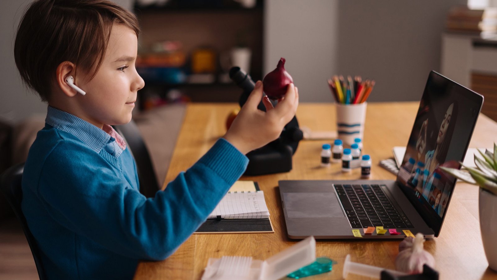 Cognitive Load Management Through Adaptive EdTech Design for Modern Learning