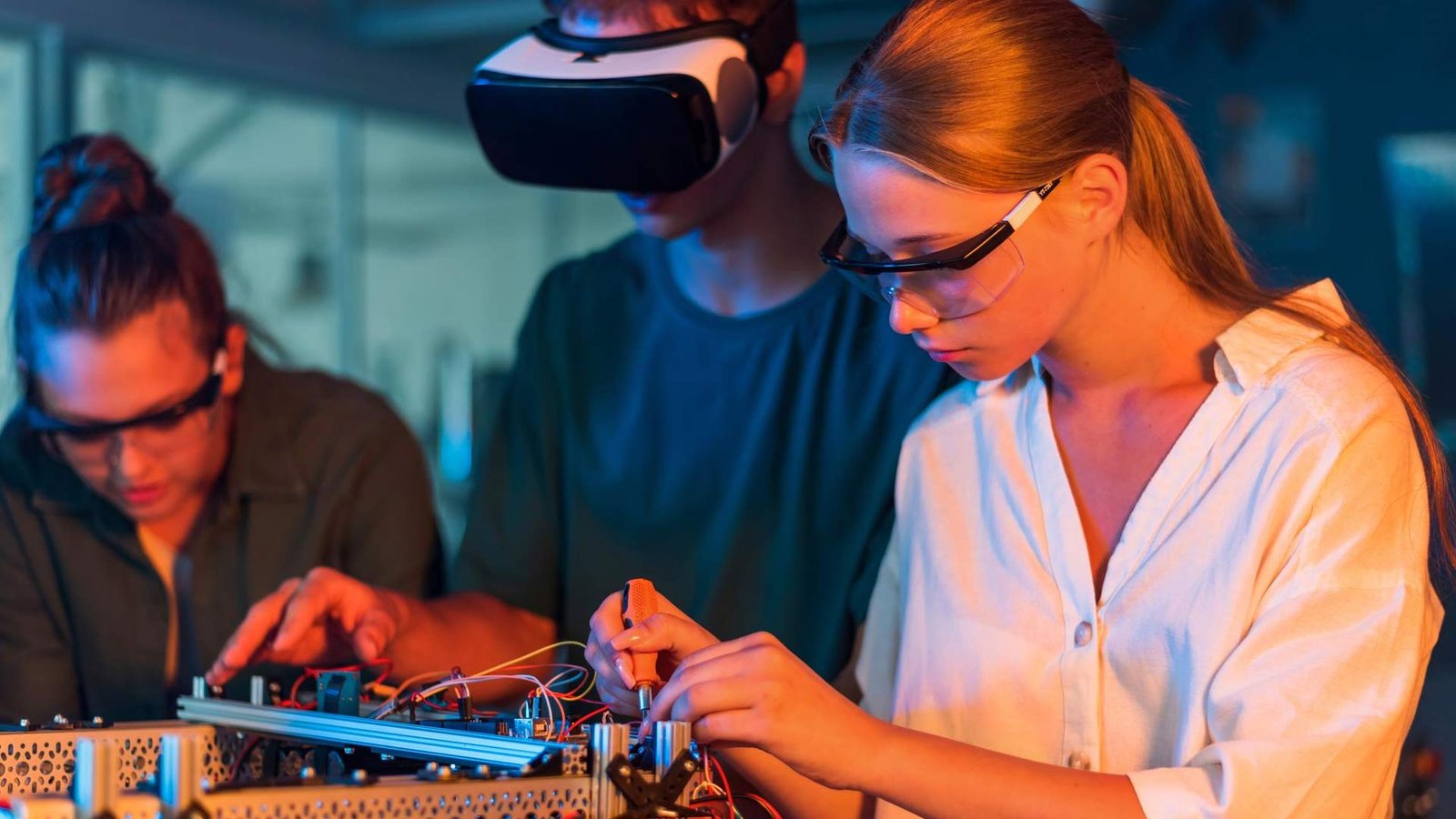 HRL Hits Milestone on 40-nm GaN-on-SiC Manufacturing